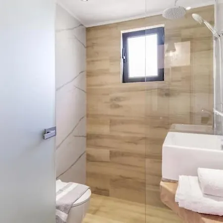 Delux 1 Tsoukaládhes